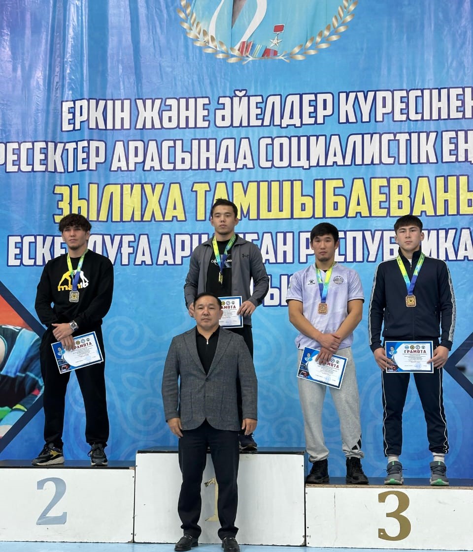 Республиканский турнир по вольной и женской борьбе